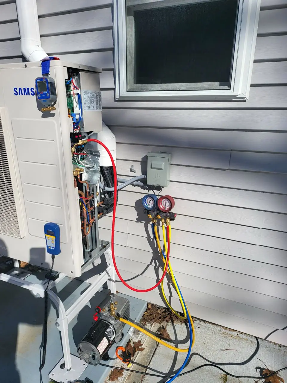 photo_2024-12-21_09-39-21 electrician_24